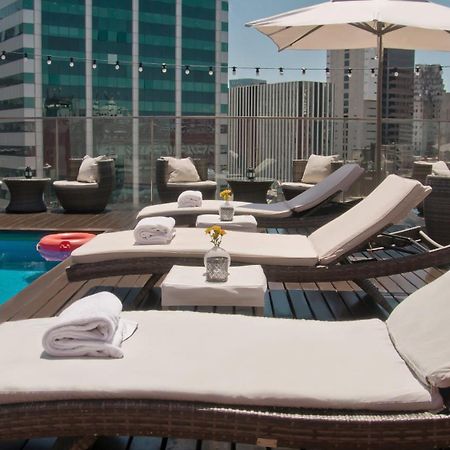 725 Continental Hotel Buenos Aires Exteriör bild Rooftop pool